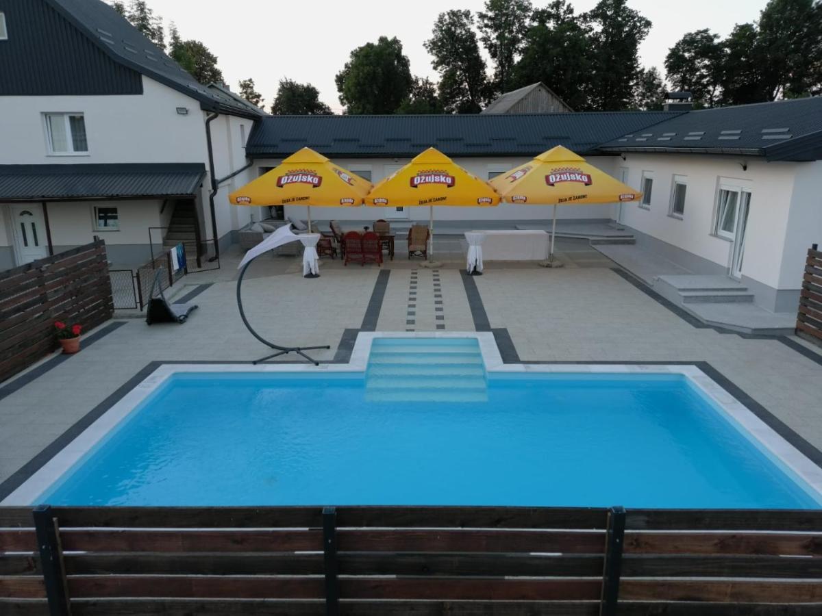 Apartmani Albatros Perusic Buitenkant foto