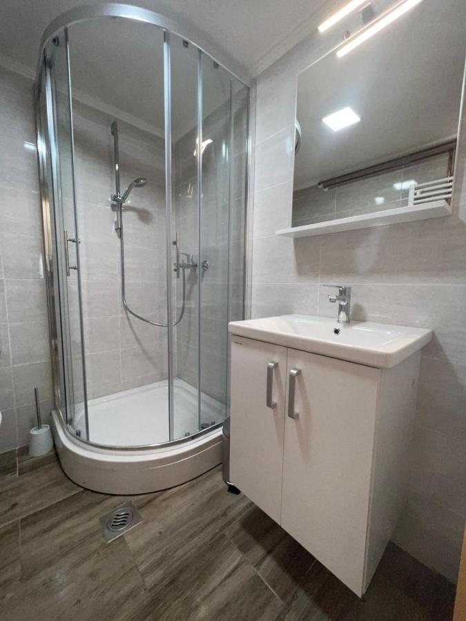 Apartmani Albatros Perusic Buitenkant foto