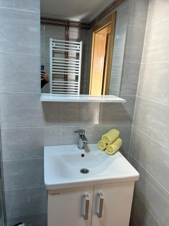 Apartmani Albatros Perusic Buitenkant foto